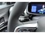 Jeep Avenger 1.2 e-Hybrid Summit | VAN €40.250,- VOOR €35.950,-! | Navigatie | Voorruitverwarming | 18'' lichtmetalen velgen | JBL | Elektrische kofferklep | Adaptieve cruise control