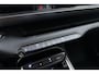 Jeep Avenger 1.2 e-Hybrid Summit | VAN €40.250,- VOOR €35.950,-! | Navigatie | Voorruitverwarming | 18'' lichtmetalen velgen | JBL | Elektrische kofferklep | Adaptieve cruise control