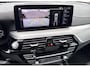 BMW 5-Serie 545e xDrive * INIVIDUAL * HUD * ACHTER AS STUURING * M PAKKET * PANORAMA *