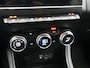 Renault Captur 1.6 E-Tech PHEV Intens 160pk | Camera | Apple Carplay | Cruise Control | Keyless | Sportstoelen Verwarmd | Virtual | Navigatie | DAB | 18"L.M | | Plug In Hybrid |