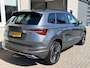 Skoda Karoq 1.5 TSI ACT Sportline Business / AUTOMAAT/ PANO/ DIGITAL DASH/ KEYLESS/ SMARTLINK/ PARK. SENSOREN/ STOELVERWARMING V&A/ NAVI