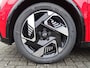 Nissan Micra EVOLVE 52 kWh | 10 jr garantie!|18 INCH VELGEN / INTERIEUR CHILL / TWO-TONE METALLIC LAK