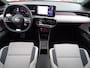 Nissan Micra EVOLVE 52 kWh | 10 jr garantie!|18 INCH VELGEN / INTERIEUR CHILL / TWO-TONE METALLIC LAK