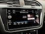 Volkswagen Tiguan 1.4 TSI eHybrid 245pk DSG R-Line Business | SoH 96% | Trekhaak | Navigatie