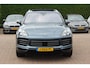Porsche Cayenne 3.0 E-Hybrid / Trekhaak / Panoramadak / 360Camera / Head-up / Luchtvering / 21'' / Matrix LED / Leder / Sportchrono / Bose / Stoelventilatie / Stoelverwarming 4x / 4zone / Dodehoek / DAB / ACC