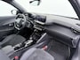 Peugeot e-2008 GT 54 kWh 156pk | Accu 95% | Navigatie | 360 camera | Alcantara bekleding | Elektrisch verstelbare bestuurdersstoel | Panoramisch schuifdak | Cruise control adaptief | Stoelverwarming | Apple Carplay en Android auto draadloos