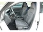 Volkswagen Golf GTE 1.4 eHybrid 245pk | Panoramadak | Navigatie | Apple CarPlay / Android Auto | Trekhaak
