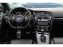 Volkswagen Golf 2.0 TSI R 4Motion / Panoramadak / Camera / Leder / Sterrenhemel / Remus uitlaat / 19'' / Navigatie / DAB / Stoelverwarming / ACC