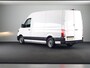 Volkswagen Crafter 35 2.0 TDI L3H3 Highline EURO VI 140 pk Automaat | Verlengde garantie | Navigatie | Trekhaak | Parkeersensoren | Achteruitrijcamera | Geveerde bestuurdersstoel |