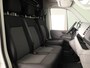 Volkswagen Crafter 35 2.0 TDI L3H3 Highline EURO VI 140 pk Automaat | Verlengde garantie | Navigatie | Trekhaak | Parkeersensoren | Achteruitrijcamera | Geveerde bestuurdersstoel |