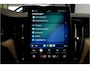 Volvo XC60 2.0 T6 AWD 335kW/399pk Aut8 Recharge Ultra Bright Executive LUCHTVERING + BOWERS&WILKINS + MATRIX LED + PANORAMADAK + BLIS + HEAD-UP + PILOT ASSIST + STOELVERWARMING/-VENTILATIE/-MASSAGE + ADAPT.CRUISE + 360 CAMERA + STUURVERWARMING + 21" LM-VELGEN!