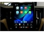 Volvo XC60 2.0 T6 AWD 335kW/399pk Aut8 Recharge Ultra Bright Executive LUCHTVERING + BOWERS&WILKINS + MATRIX LED + PANORAMADAK + BLIS + HEAD-UP + PILOT ASSIST + STOELVERWARMING/-VENTILATIE/-MASSAGE + ADAPT.CRUISE + 360 CAMERA + STUURVERWARMING + 21" LM-VELGEN!
