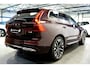 Volvo XC60 2.0 T6 AWD 335kW/399pk Aut8 Recharge Ultra Bright Executive LUCHTVERING + BOWERS&WILKINS + MATRIX LED + PANORAMADAK + BLIS + HEAD-UP + PILOT ASSIST + STOELVERWARMING/-VENTILATIE/-MASSAGE + ADAPT.CRUISE + 360 CAMERA + STUURVERWARMING + 21" LM-VELGEN!