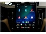 Volvo XC60 2.0 T6 AWD 335kW/399pk Aut8 Recharge Ultra Bright Executive LUCHTVERING + BOWERS&WILKINS + MATRIX LED + PANORAMADAK + BLIS + HEAD-UP + PILOT ASSIST + STOELVERWARMING/-VENTILATIE/-MASSAGE + ADAPT.CRUISE + 360 CAMERA + STUURVERWARMING + 21" LM-VELGEN!