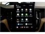 Volvo XC60 2.0 T6 AWD 335kW/399pk Aut8 Recharge Ultra Bright Executive LUCHTVERING + BOWERS&WILKINS + MATRIX LED + PANORAMADAK + BLIS + HEAD-UP + PILOT ASSIST + STOELVERWARMING/-VENTILATIE/-MASSAGE + ADAPT.CRUISE + 360 CAMERA + STUURVERWARMING + 21" LM-VELGEN!