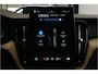 Volvo XC60 2.0 T6 AWD 335kW/399pk Aut8 Recharge Ultra Bright Executive LUCHTVERING + BOWERS&WILKINS + MATRIX LED + PANORAMADAK + BLIS + HEAD-UP + PILOT ASSIST + STOELVERWARMING/-VENTILATIE/-MASSAGE + ADAPT.CRUISE + 360 CAMERA + STUURVERWARMING + 21" LM-VELGEN!