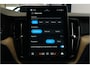 Volvo XC60 2.0 T6 AWD 335kW/399pk Aut8 Recharge Ultra Bright Executive LUCHTVERING + BOWERS&WILKINS + MATRIX LED + PANORAMADAK + BLIS + HEAD-UP + PILOT ASSIST + STOELVERWARMING/-VENTILATIE/-MASSAGE + ADAPT.CRUISE + 360 CAMERA + STUURVERWARMING + 21" LM-VELGEN!