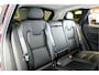 Volvo XC60 2.0 T6 AWD 335kW/399pk Aut8 Recharge Ultra Bright Executive LUCHTVERING + BOWERS&WILKINS + MATRIX LED + PANORAMADAK + BLIS + HEAD-UP + PILOT ASSIST + STOELVERWARMING/-VENTILATIE/-MASSAGE + ADAPT.CRUISE + 360 CAMERA + STUURVERWARMING + 21" LM-VELGEN!