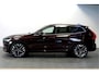 Volvo XC60 2.0 T6 AWD 335kW/399pk Aut8 Recharge Ultra Bright Executive LUCHTVERING + BOWERS&WILKINS + MATRIX LED + PANORAMADAK + BLIS + HEAD-UP + PILOT ASSIST + STOELVERWARMING/-VENTILATIE/-MASSAGE + ADAPT.CRUISE + 360 CAMERA + STUURVERWARMING + 21" LM-VELGEN!