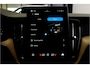 Volvo XC60 2.0 T6 AWD 335kW/399pk Aut8 Recharge Ultra Bright Executive LUCHTVERING + BOWERS&WILKINS + MATRIX LED + PANORAMADAK + BLIS + HEAD-UP + PILOT ASSIST + STOELVERWARMING/-VENTILATIE/-MASSAGE + ADAPT.CRUISE + 360 CAMERA + STUURVERWARMING + 21" LM-VELGEN!