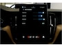 Volvo XC60 2.0 T6 AWD 335kW/399pk Aut8 Recharge Ultra Bright Executive LUCHTVERING + BOWERS&WILKINS + MATRIX LED + PANORAMADAK + BLIS + HEAD-UP + PILOT ASSIST + STOELVERWARMING/-VENTILATIE/-MASSAGE + ADAPT.CRUISE + 360 CAMERA + STUURVERWARMING + 21" LM-VELGEN!
