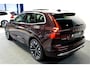 Volvo XC60 2.0 T6 AWD 335kW/399pk Aut8 Recharge Ultra Bright Executive LUCHTVERING + BOWERS&WILKINS + MATRIX LED + PANORAMADAK + BLIS + HEAD-UP + PILOT ASSIST + STOELVERWARMING/-VENTILATIE/-MASSAGE + ADAPT.CRUISE + 360 CAMERA + STUURVERWARMING + 21" LM-VELGEN!