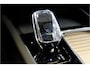 Volvo XC60 2.0 T6 AWD 335kW/399pk Aut8 Recharge Ultra Bright Executive LUCHTVERING + BOWERS&WILKINS + MATRIX LED + PANORAMADAK + BLIS + HEAD-UP + PILOT ASSIST + STOELVERWARMING/-VENTILATIE/-MASSAGE + ADAPT.CRUISE + 360 CAMERA + STUURVERWARMING + 21" LM-VELGEN!