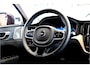 Volvo XC60 2.0 T6 AWD 335kW/399pk Aut8 Recharge Ultra Bright Executive LUCHTVERING + BOWERS&WILKINS + MATRIX LED + PANORAMADAK + BLIS + HEAD-UP + PILOT ASSIST + STOELVERWARMING/-VENTILATIE/-MASSAGE + ADAPT.CRUISE + 360 CAMERA + STUURVERWARMING + 21" LM-VELGEN!