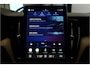 Volvo XC60 2.0 T6 AWD 293kW/399pk Aut8 Plug-in hybrid Plus Bright PANORAMADAK + HARMAN/KARDON + 360 CAMERA + HEAD-UP + BLIS + LANE ASSIST + STOEL-&STUURVERWARMING + ADAPT.CRUISE + PILOT ASSIST + MATRIX LED + KEYLESS ENTRY&GO + PARKSENSOREN V&A + 19" LM-VELGEN!!