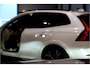 Volvo XC60 2.0 T6 AWD 293kW/399pk Aut8 Plug-in hybrid Plus Bright PANORAMADAK + HARMAN/KARDON + 360 CAMERA + HEAD-UP + BLIS + LANE ASSIST + STOEL-&STUURVERWARMING + ADAPT.CRUISE + PILOT ASSIST + MATRIX LED + KEYLESS ENTRY&GO + PARKSENSOREN V&A + 19" LM-VELGEN!!