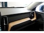 Volvo XC60 2.0 T6 AWD 293kW/399pk Aut8 Plug-in hybrid Plus Bright PANORAMADAK + HARMAN/KARDON + 360 CAMERA + HEAD-UP + BLIS + LANE ASSIST + STOEL-&STUURVERWARMING + ADAPT.CRUISE + PILOT ASSIST + MATRIX LED + KEYLESS ENTRY&GO + PARKSENSOREN V&A + 19" LM-VELGEN!!