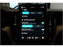 Volvo XC60 2.0 T6 AWD 293kW/399pk Aut8 Plug-in hybrid Plus Bright PANORAMADAK + HARMAN/KARDON + 360 CAMERA + HEAD-UP + BLIS + LANE ASSIST + STOEL-&STUURVERWARMING + ADAPT.CRUISE + PILOT ASSIST + MATRIX LED + KEYLESS ENTRY&GO + PARKSENSOREN V&A + 19" LM-VELGEN!!