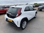 Toyota Aygo X 1.0 VVT-i MT Play Nette auto, zeer lage KM stand, navigatie Apple CarPlay/Android Auto, adaptieve cruise control, camera