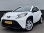 Toyota Aygo X 1.0 VVT-i MT Play Nette auto, zeer lage KM stand, navigatie Apple CarPlay/Android Auto, adaptieve cruise control, camera