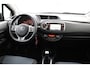 Toyota Yaris 1.0 VVT-i Aspiration | Trekhaak | Navigatie | Achteruitrijcamera | Automatische Airco | Onderhoudshistorie aanwezig |