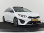 Kia ProCeed 1.5 T-GDI GT-Line | Panoramadak | Trekhaak | Half Leder | Stuur/stoelverwarming | Virtual dashboard | Adaptive cruise | Camera | Carplay | Dodehoek detectie |
