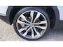 Volkswagen T-Roc 1.5 150pk TSI Sport Pano Virtual Stoelverw Drive select *68737km* 19 inch LM Cruise LED * 1ste eign*