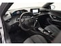 Peugeot e-2008 EV Allure 50 kWh 3-fase [ LED Navi Camera Keyless ]