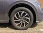 Volkswagen Polo 1.0 TSI 95pk Life / Navigatie by APP / LM 15 inch / Parkeersensoren / LED Lage km stand!!
