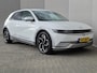 Hyundai Ioniq 5 Connect 77.4 kWh / SOH 100% / Trekgewicht 1600 kg / CCS snelladen / Warmtepomp / Rondomzicht camera / Stuur- Stoel & Achterbank verwarming / Adaptief cruise control / Draadloze telefoon lader / Apple Carplay Android Auto /