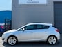 Opel Astra 1.4 Turbo Business +