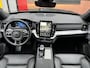 Volvo XC90 T8 AWD Ultra Black Edition Luchtvering 21" B&W Massage Trekhaak