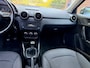 Audi A1 1.2 TFSI Attraction / bj.2011 / kleur: zwart / climate control / sportvelgen / stereo / APK 07/2027 / NAP met 216382 km./