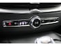 Volvo XC60 T8 Plug-in hybrid AWD Ultimate Dark | Panoramisch schuif-/ kanteldak | Head-up display | Harman Kardon | Elektrische voorstoelen met geheugenfunctie | Trekhaak, inklapbaar | 360 graden camera | Stoel-/ stuurwielverwarming | Pilot assist | Apple carplay/ Android auto