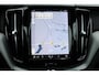 Volvo XC60 T8 Plug-in hybrid AWD Ultimate Dark | Panoramisch schuif-/ kanteldak | Head-up display | Harman Kardon | Elektrische voorstoelen met geheugenfunctie | Trekhaak, inklapbaar | 360 graden camera | Stoel-/ stuurwielverwarming | Pilot assist | Apple carplay/ Android auto