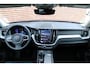 Volvo XC60 T8 Plug-in hybrid AWD Ultimate Dark | Panoramisch schuif-/ kanteldak | Head-up display | Harman Kardon | Elektrische voorstoelen met geheugenfunctie | Trekhaak, inklapbaar | 360 graden camera | Stoel-/ stuurwielverwarming | Pilot assist | Apple carplay/ Android auto