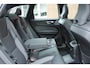 Volvo XC60 T8 Plug-in hybrid AWD Ultimate Dark | Panoramisch schuif-/ kanteldak | Head-up display | Harman Kardon | Elektrische voorstoelen met geheugenfunctie | Trekhaak, inklapbaar | 360 graden camera | Stoel-/ stuurwielverwarming | Pilot assist | Apple carplay/ Android auto