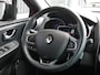 Renault Clio Estate 0.9 TCe Limited 90pk | Navigatie | Trekhaak | Airco | Cruise Control | Parkeerhulp achter | Extra getint glas | Lichtmetalen velgen