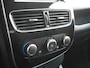 Renault Clio Estate 0.9 TCe Limited 90pk | Navigatie | Trekhaak | Airco | Cruise Control | Parkeerhulp achter | Extra getint glas | Lichtmetalen velgen