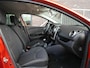 Renault Clio Estate 0.9 TCe Limited 90pk | Navigatie | Trekhaak | Airco | Cruise Control | Parkeerhulp achter | Extra getint glas | Lichtmetalen velgen